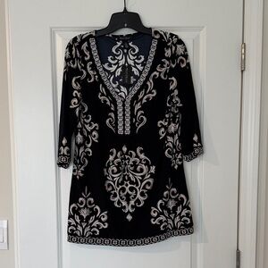 White House Black Market Black and Cream Tunic